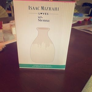 Isaac mizrahi (xo, sienna) vase